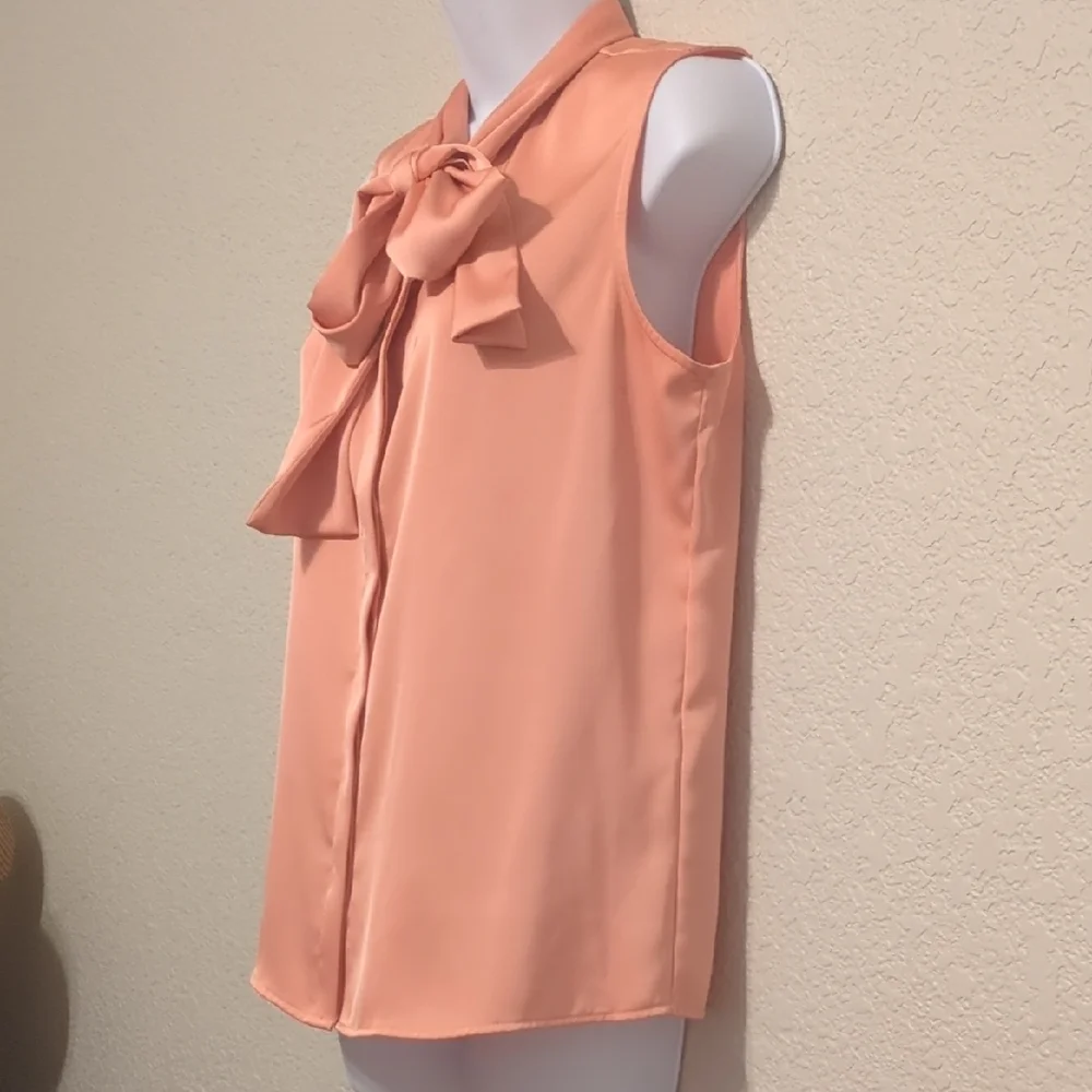 Donna Karan peach satin sleeveless tie neck detail hidden button down blouse - Picture 8 of 14